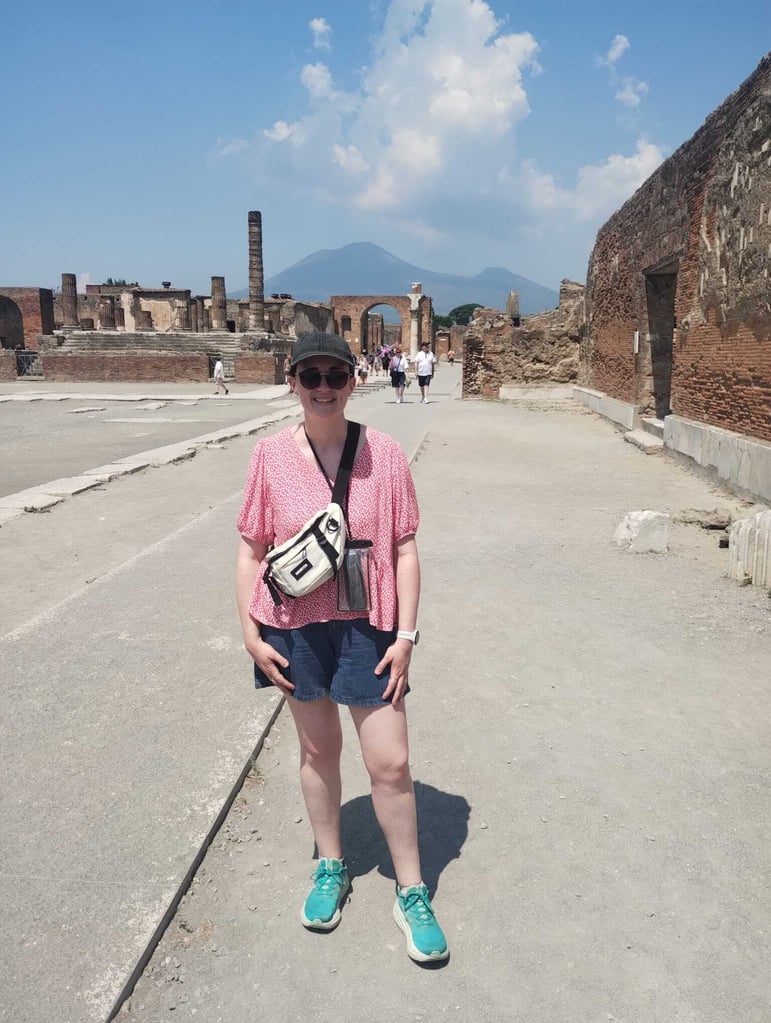 Ellie in Pompeii